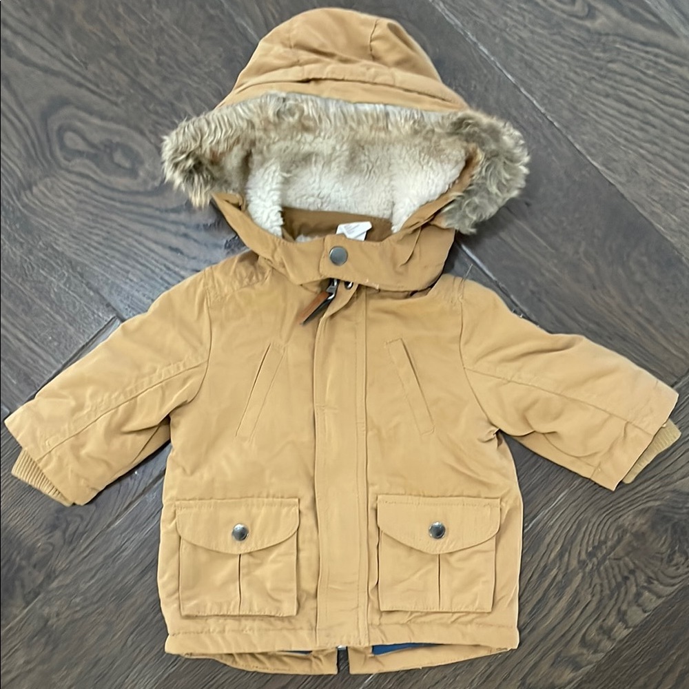H&M Tan Puffer Jacket with Collared Neckline